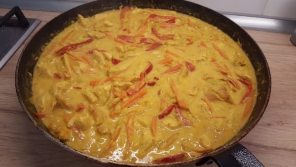 paleo csirke curry sárgarépával kaliforniai paprikával
