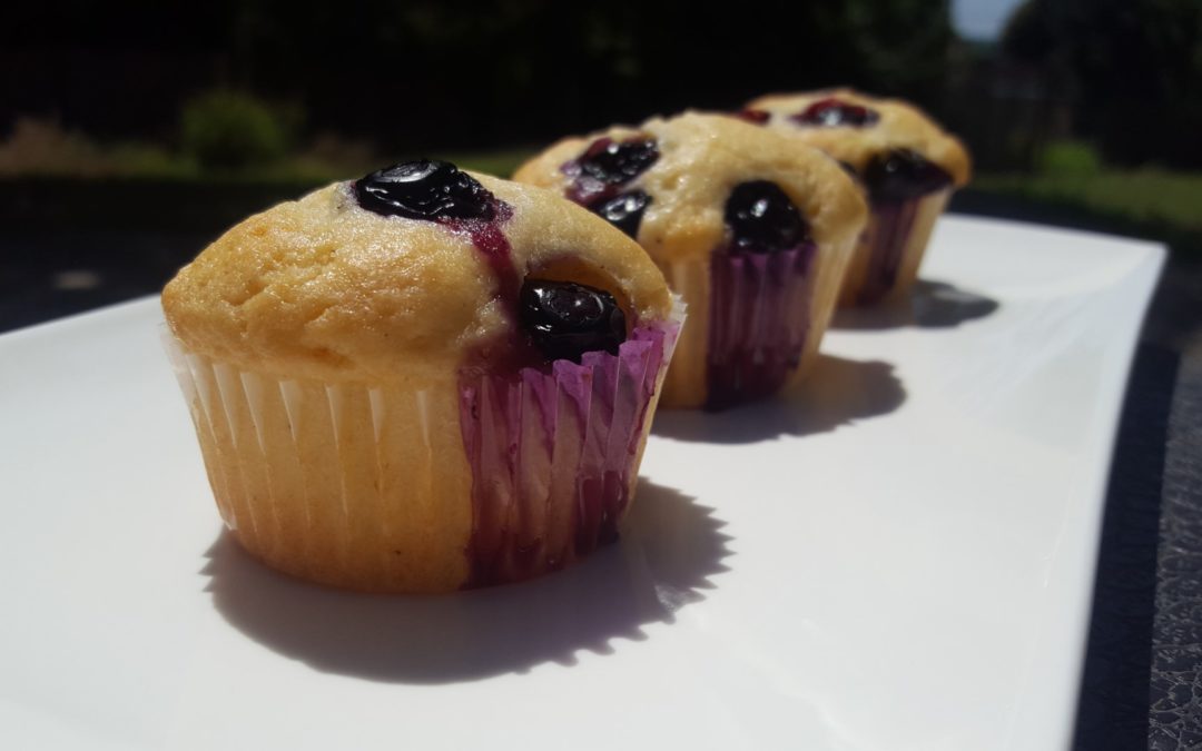 Poharas áfonyás-joghurtos muffin