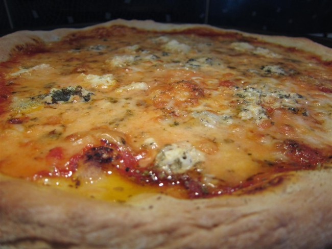 Kéksajtos pizza (gorgonzola pizza)