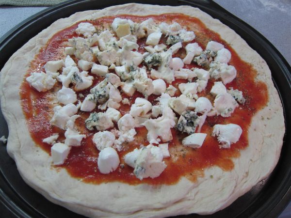 Kéksajtos pizza 1