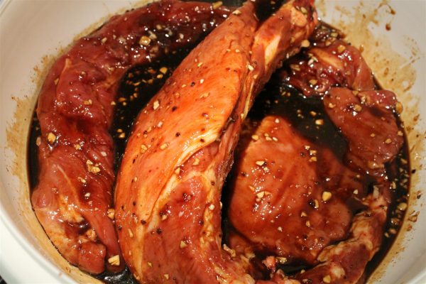 Kínai sertés barbecue pácolás előtt